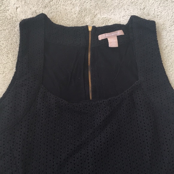 Banana Republic Sleevless Top - Picture 2 of 4